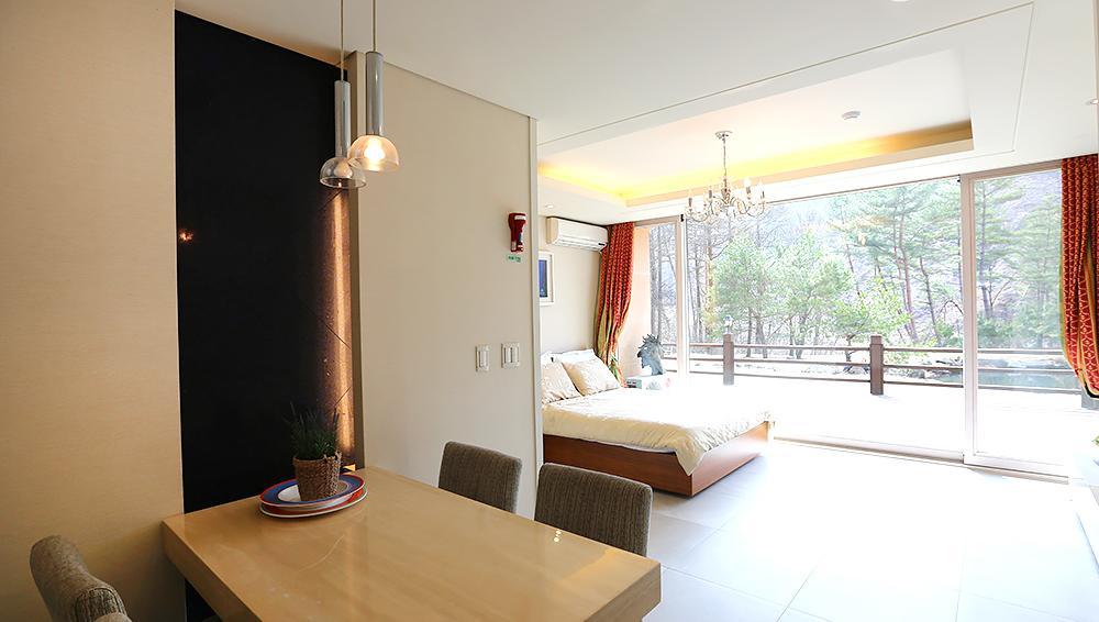 Hugel Heim Pension Pyeongchang Exterior photo