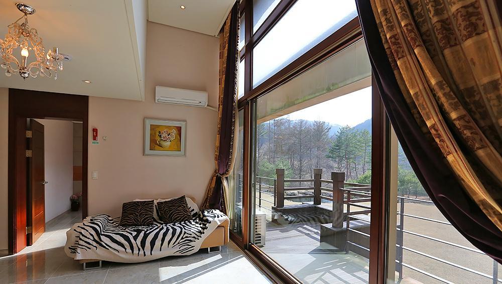 Hugel Heim Pension Pyeongchang Exterior photo