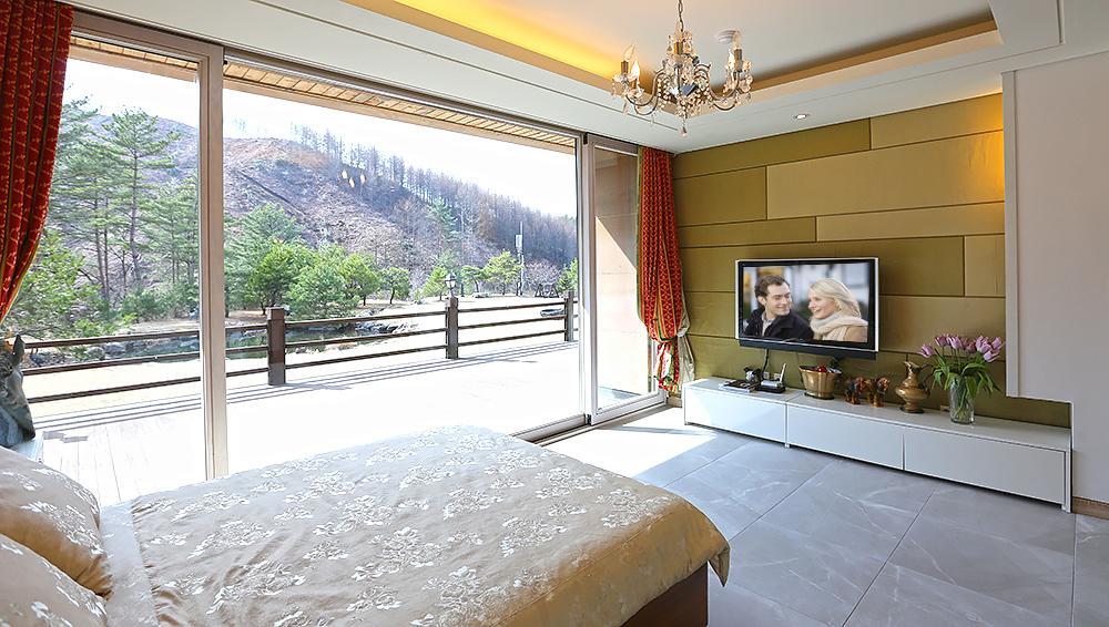 Hugel Heim Pension Pyeongchang Exterior photo