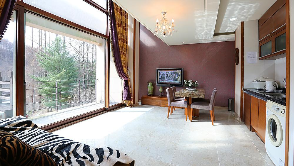 Hugel Heim Pension Pyeongchang Exterior photo