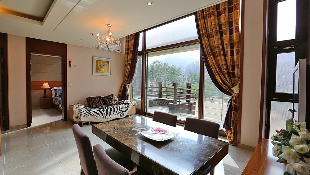 Hugel Heim Pension Pyeongchang Exterior photo